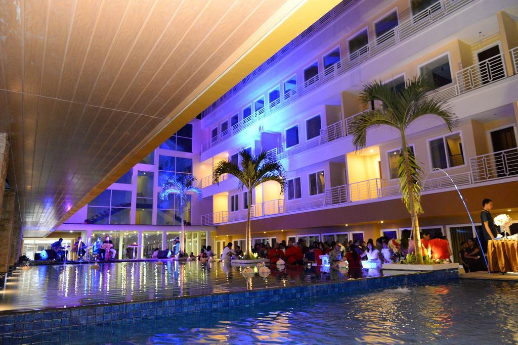 Sylvia Hotel Premier Kupang Купанг Экстерьер фото